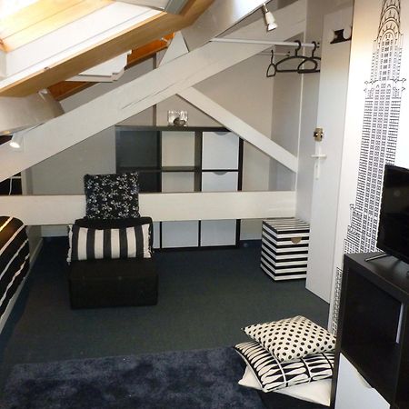 Bed and Breakfast Les Petits Poissons Avignon Zimmer foto